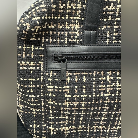 Away Black & White Women Bag Carry On 16 inches - Picture 2 of 14